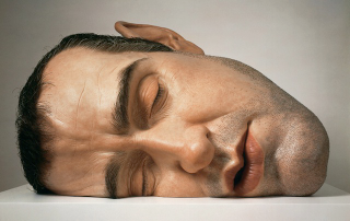 Illustration for article titled These hyperrealistic sculptures of giants must be seen to be believed
